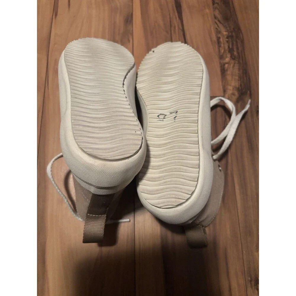 Veja size sneakers